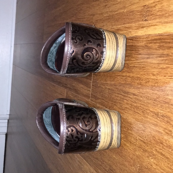 Dansko Clogs - Picture 4 of 7